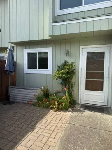 Main picture of 658 Racquet Club Cir