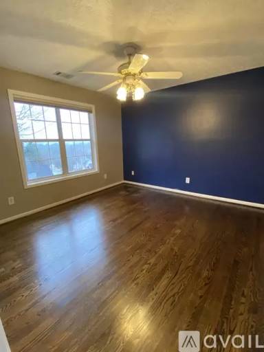 Main picture of 824 Georgian Point Dr
