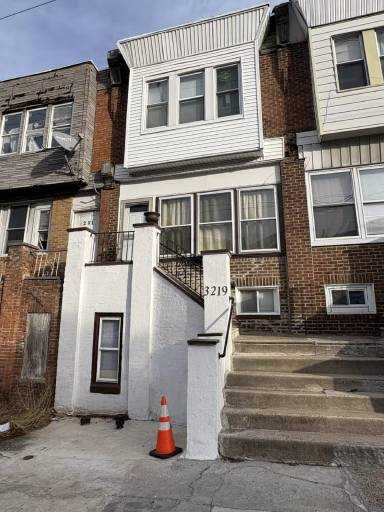Main picture of 3219 N 29th St
