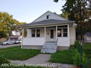 Main picture of 8166 Meadow Ave