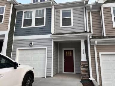 Main picture of 1329 Maplesmith Way