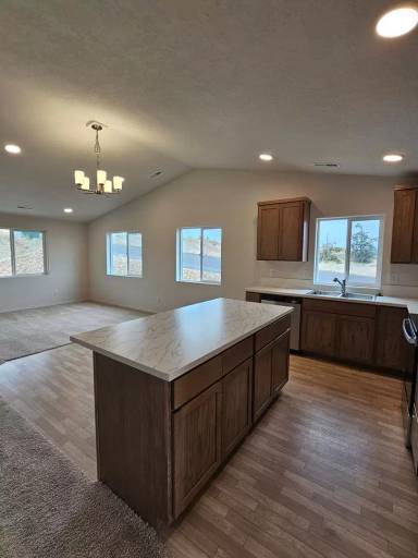 Main picture of 551 SE Polaris St