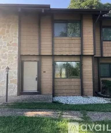 Main picture of 2102 Gascony Dr