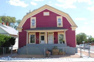 Main picture of 624 W 11th St
