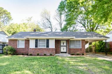 Main picture of 3650 Sturgeon Ave