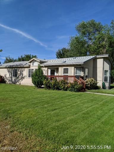 Main picture of 500 3rd Ave E