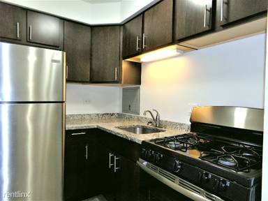 Main picture of 6211 N Kenmore Ave