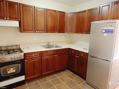Main picture of 787 Sterling Pl
