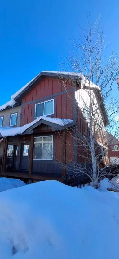Main picture of 301 Tyler Ln