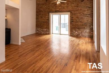 Main picture of 2047 N Hoyne Ave