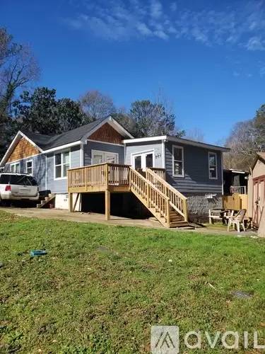 Main picture of 425 Lanier St NW