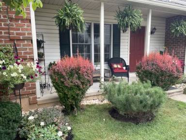Main picture of 2039I Raleigh Rd