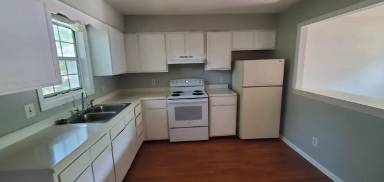 Main picture of 305 Huffman St