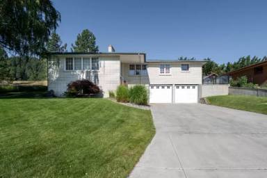 Main picture of 9801 N Huntington Rd