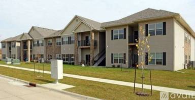 Main picture of 1211 NE Windsor Dr