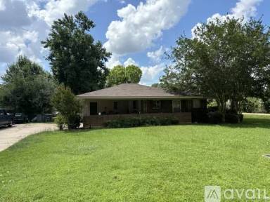Main picture of 1700 Greer Dr