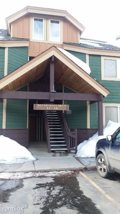 Main picture of 700 Lakepoint Dr