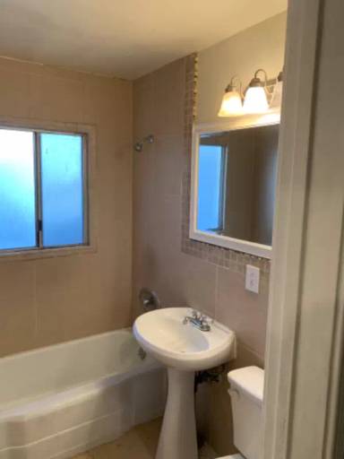 Main picture of 710 E Carson St