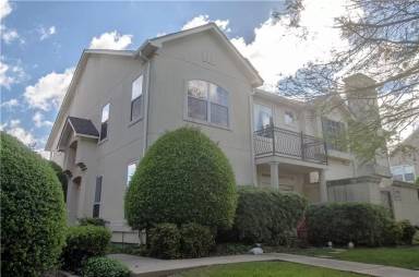 Main picture of 617 Regency Dr