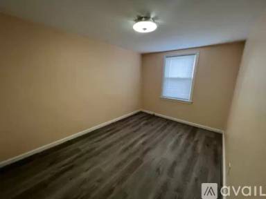 Main picture of 2731 Dudley St