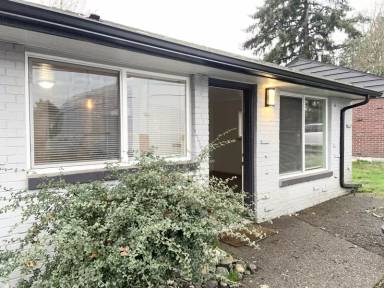 Main picture of 9222 Kenwood Dr SW
