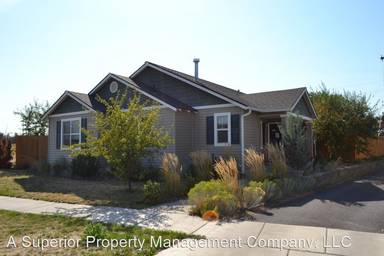 Main picture of 63135 NE De Haviland St