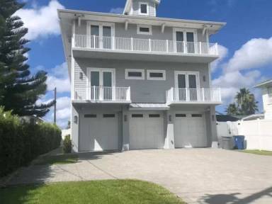 Main picture of 10348 Gulf Blvd