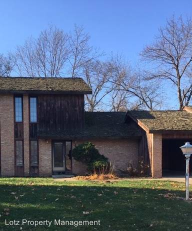 Main picture of 4 Heath Ct