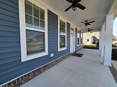 Main picture of 204 Waterleigh Way