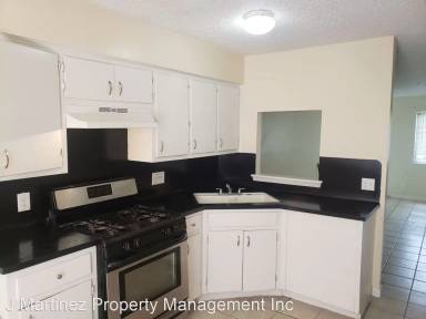 Main picture of 205 W William Cannon Dr