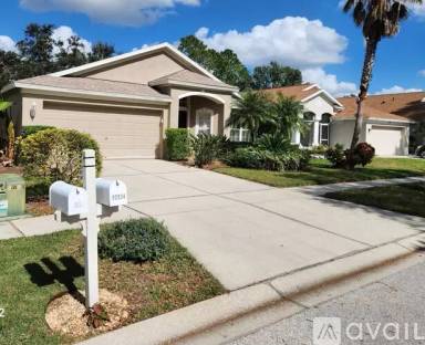 Main picture of 10534 Egret Haven Ln