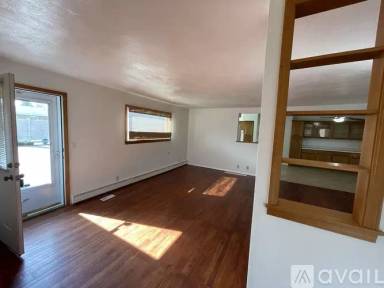 Main picture of 536 W Main St