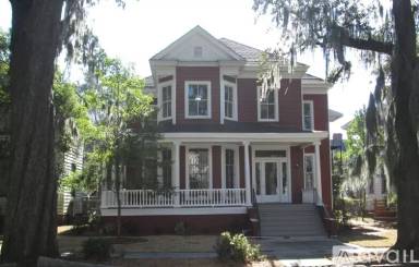 Main picture of 207 W 36th St