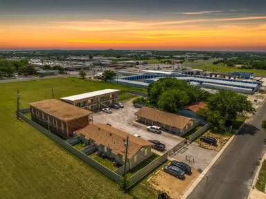 Main picture of 1204 Bundrant Drive