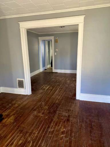 Main picture of 105 Sterling St