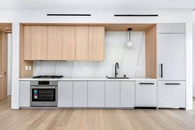 Main picture of 1136 N La Cienega Blvd