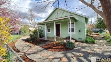 Main picture of 277 E 8th Ave