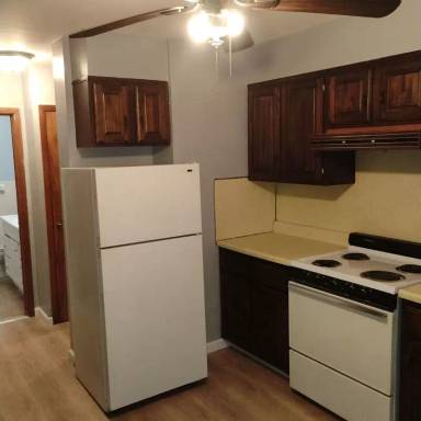 Main picture of 231 Lark St