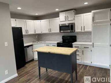 Main picture of 2160 Ridge Dr