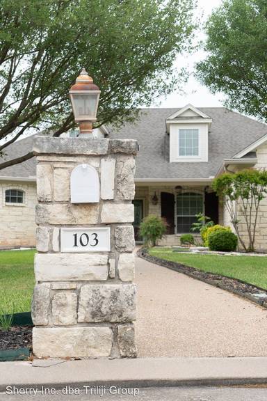 Main picture of 103 Pinnacle Ct