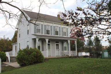 Main picture of 19 Geiselman Dr