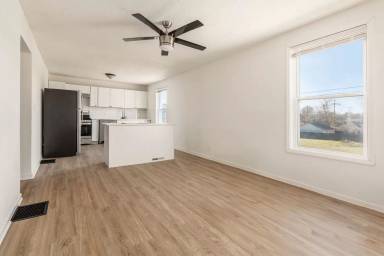 Main picture of 1111 Franklin Ave