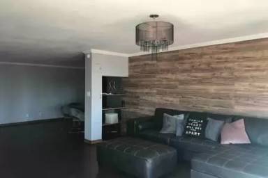 Main picture of 3371 Rome St