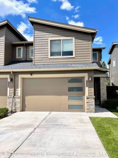 Main picture of 620 NE Vail Ln