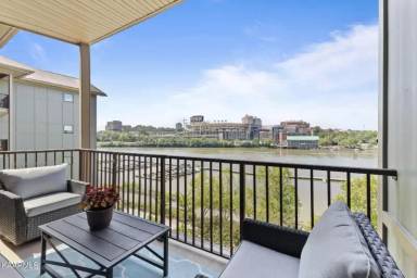 Main picture of CityView at Riverwalk