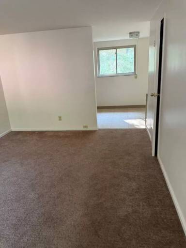 Main picture of 572 N Elm St