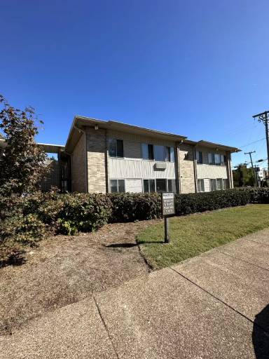 Main picture of 2020 Beech Ave