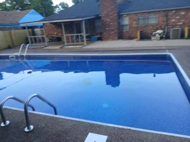 Main picture of 2889 Castleman St