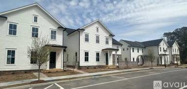 Main picture of 1008 Flannery Row