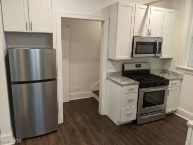 Main picture of 3322 W Catalpa Ave